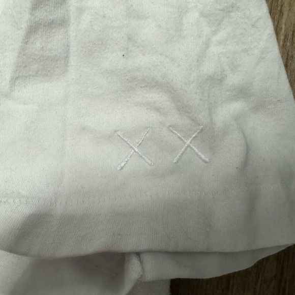 Vintage KAWS t shirt - Picture 3 of 3